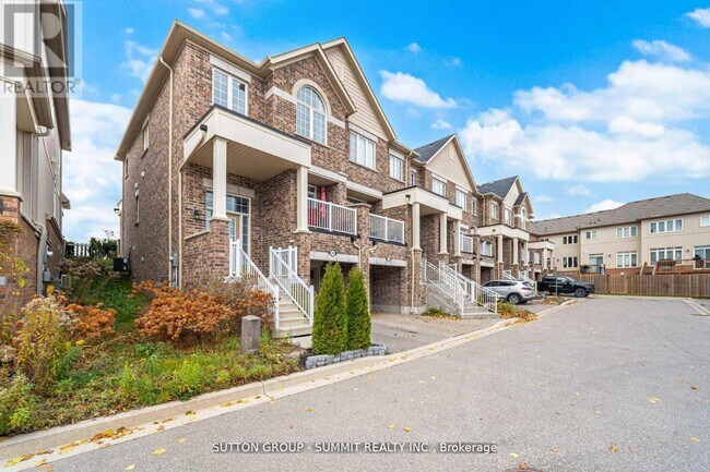 Photo - 172 Parkinson Crescent