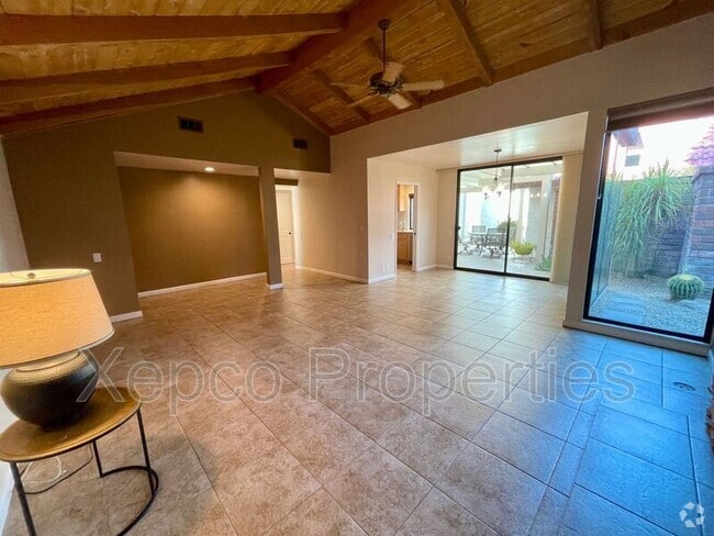 Building Photo - 2353 E Miramonte Cir Unit #B Rental