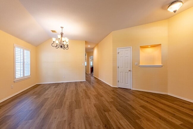 Photo - Beautiful 4 bedroom, 2 bathroom home in Round Rock!