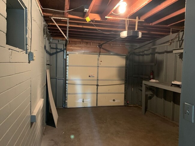 Photo - 760 Greenway Pl