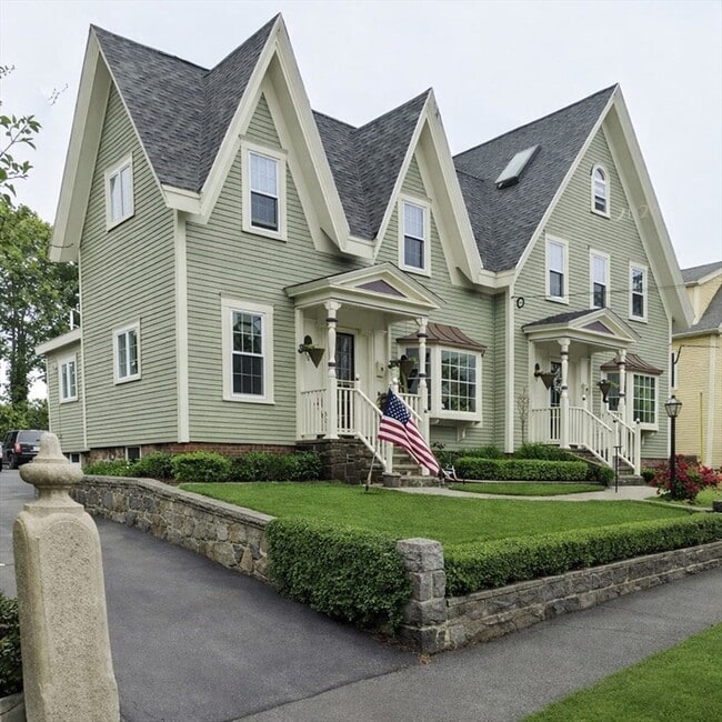 Building Photo - 60 Redington St Unit 2