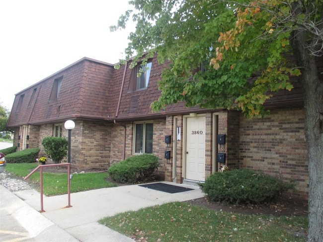 Brentwood Park Apartments