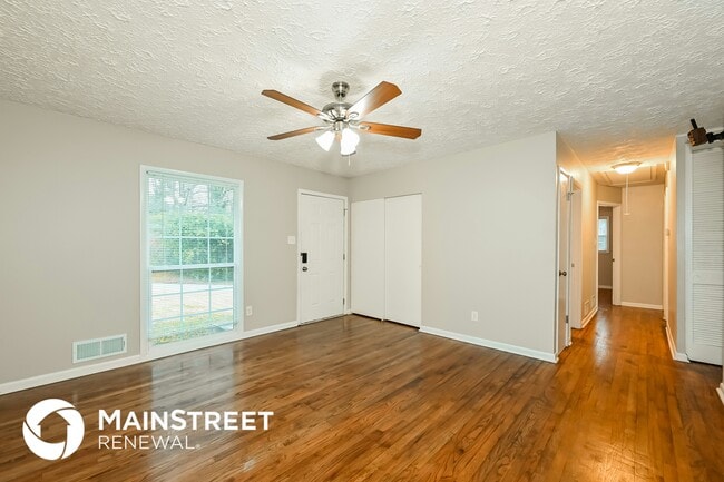 Photo - 1039 Verdi Way