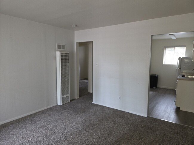 Building Photo - LO808-Sarver Unit 1