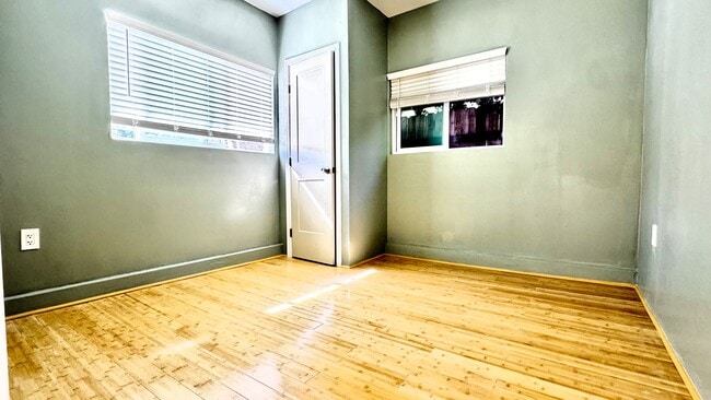Photo - 3117 Newton St