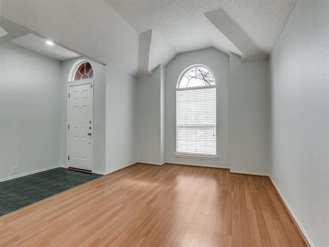 Photo - 4801 Holly Berry Dr