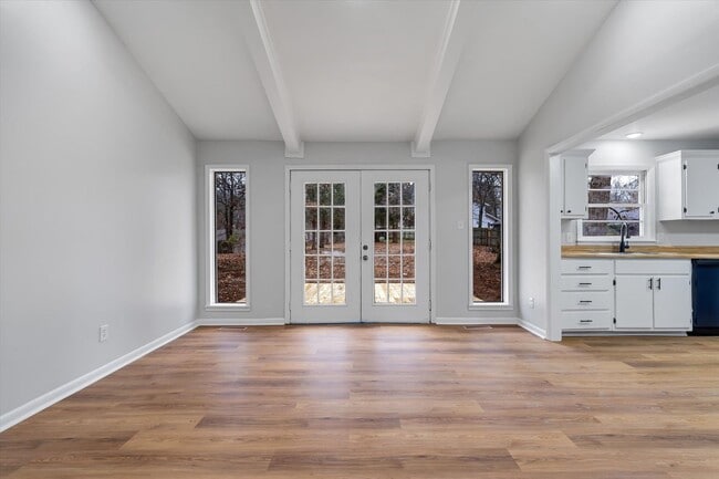 Photo - Spacious 3 Bed / 3 Bath Home in Valley View School District!