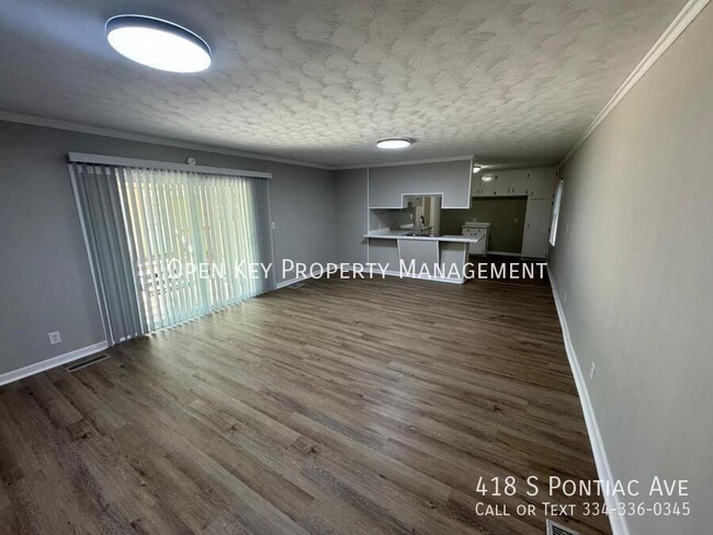 418 S Pontiac Ave