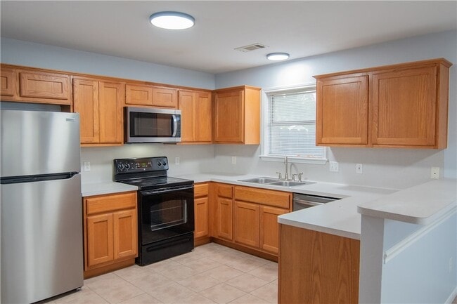 Photo - 1735 Rock Hollow Loop