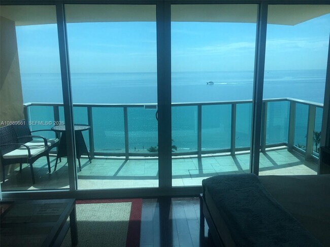 Building Photo - 2501 S Ocean Dr Unit 1224 (Available MAY)