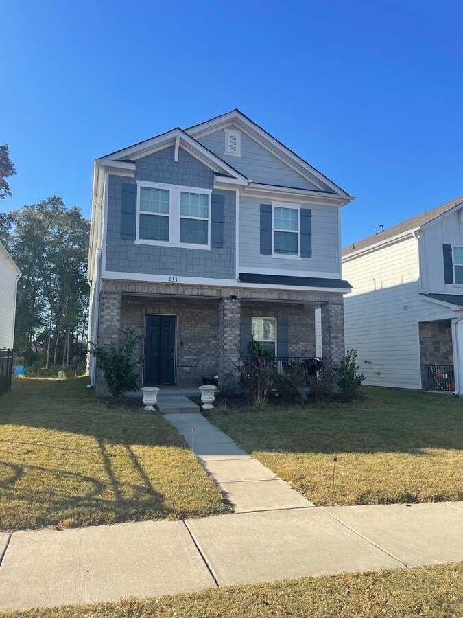 Warm & Welcoming Home in the Heart of Pineville! - Warm & Welcoming Home in the Heart of Pineville!