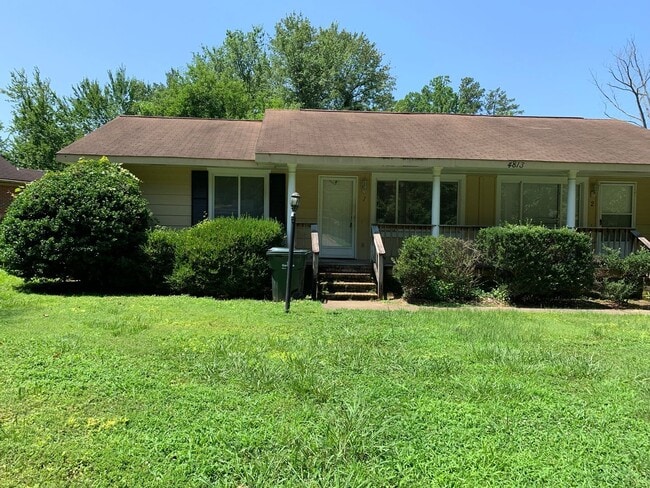 Building Photo - 4813 Unit 1