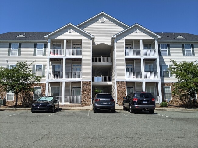 Building Photo - 3031 Winston Dr Rental