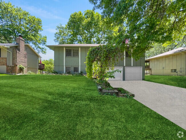Building Photo - 20105 E 12th Terrace S Rental