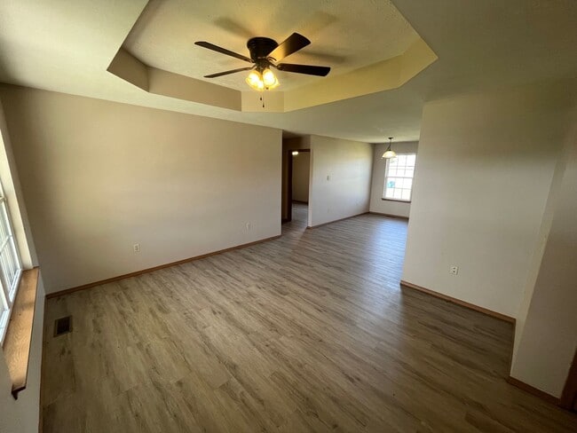 Photo - 201 N Christopher Ln