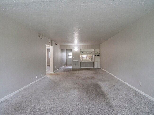 677 Royal Palm Blvd Unit 12