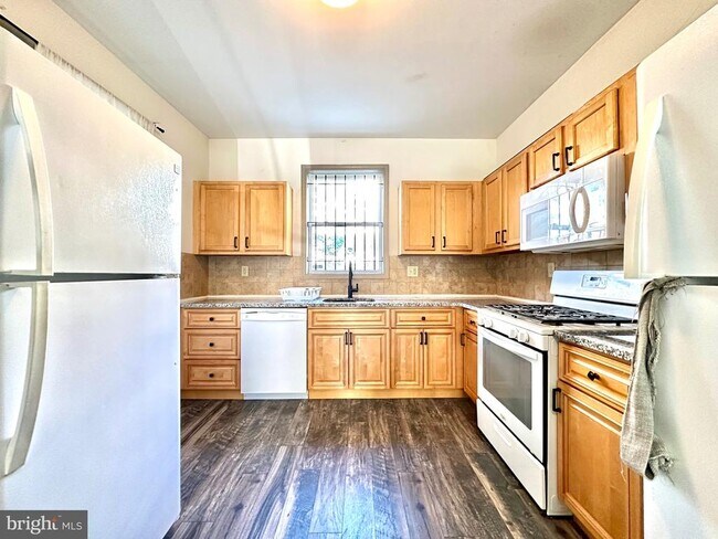 Photo - 2156 N Carlisle St