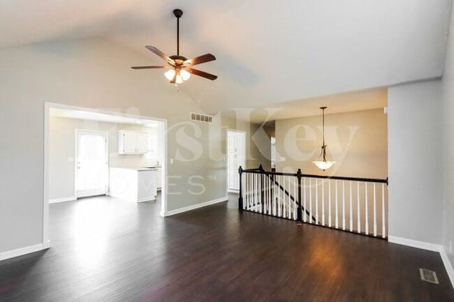 Photo - 311 SW Creek Ridge Drive .