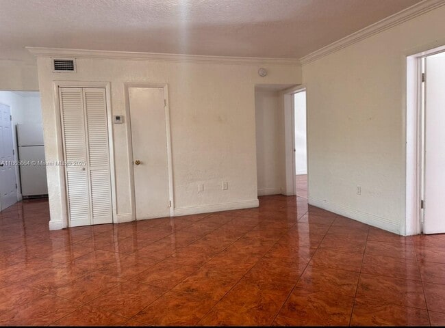 Photo - 1230 W 54th St Unidad 207A Rental