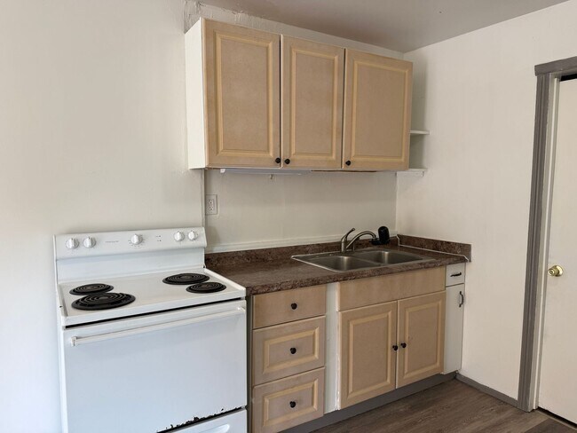 Photo - Remodeled 2 Bedroom Duplex Home