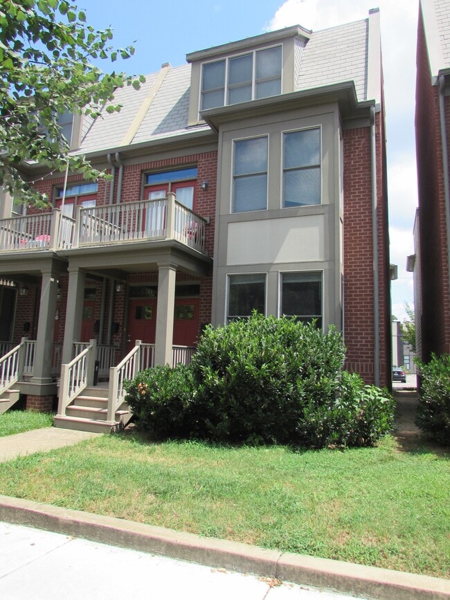 Photo - 2628 W Grace St