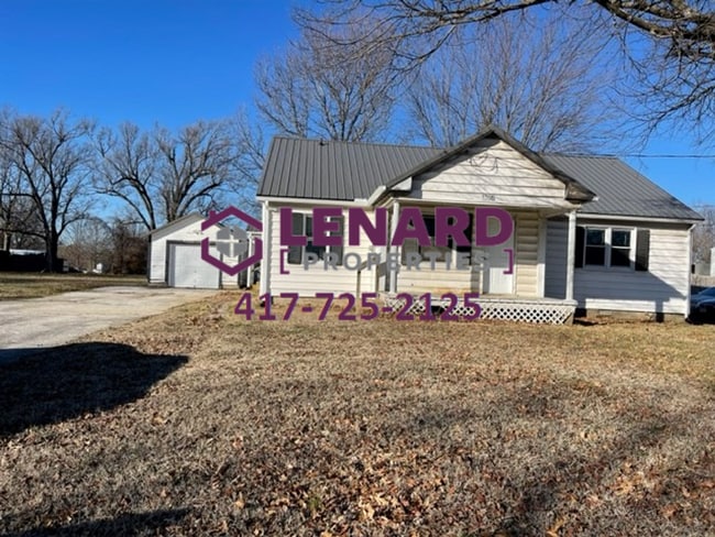 Building Photo - Spacious 3 Bedroom Home!