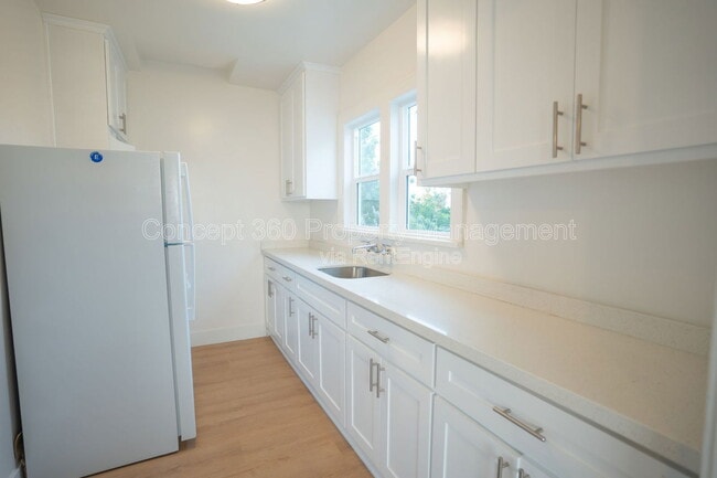 Photo - 1421 1/2 Obispo Ave