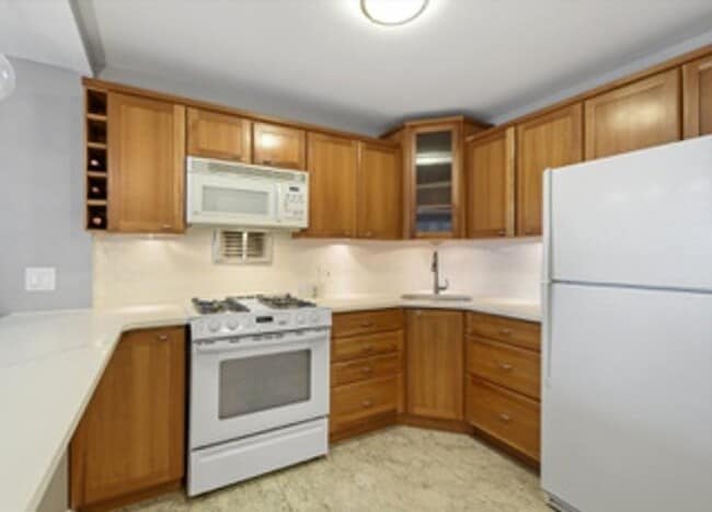 Photo - Highly desirable 1b apartment in Lakeshore East
