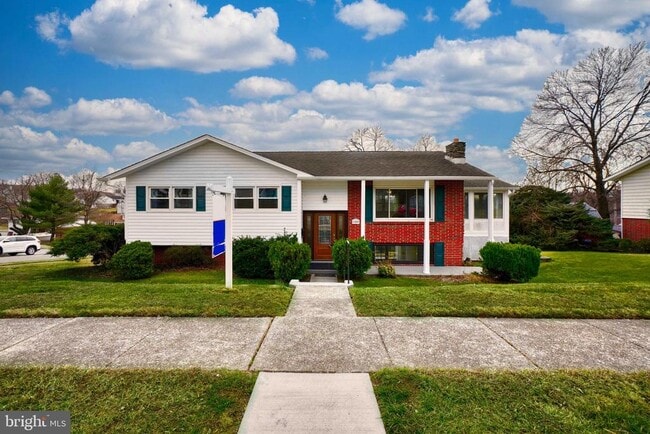 Building Photo - 1400 Mt Airy Rd Rental