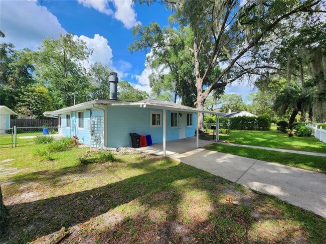 Photo - 1014 NE 10th Pl