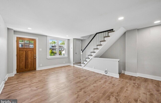 Photo - 306 Pine St