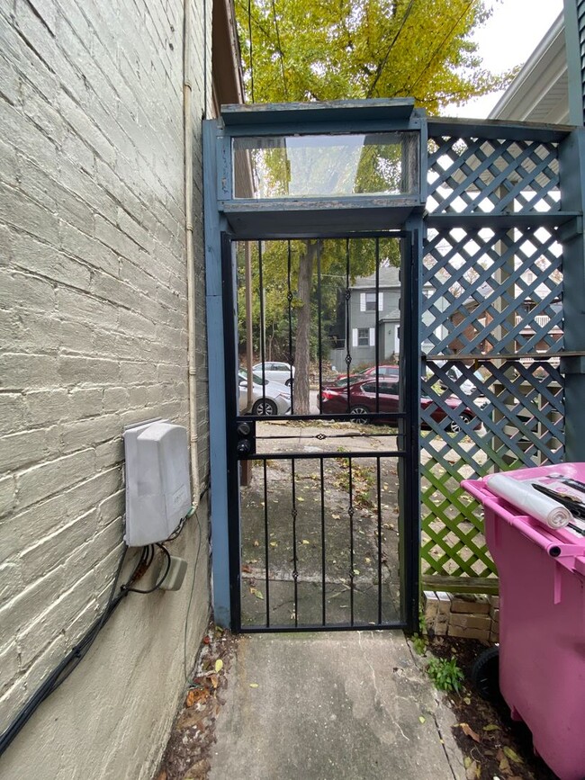 Photo - 6 Bed/2.5 Bath Mins. From UC $775/pp ($4,6...