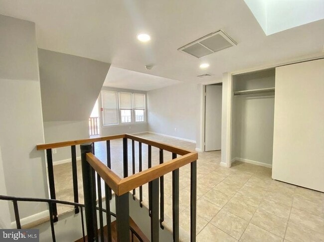 Photo - 713 Walnut St