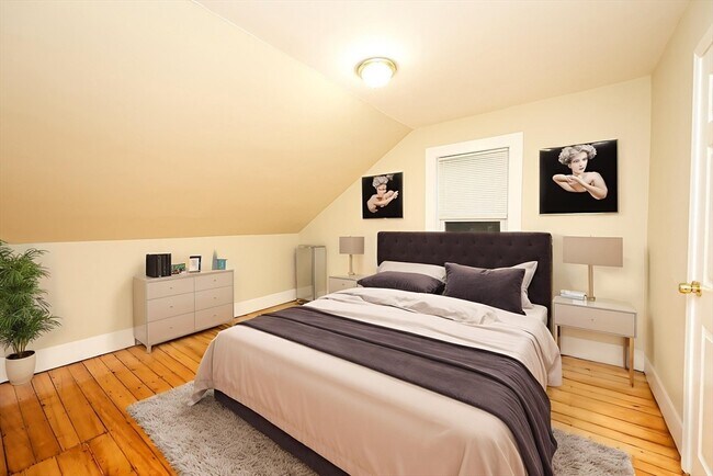 Photo - 30 Sheppard Ave