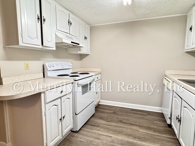 Photo - 122 Jefferson Pl