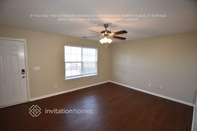 Photo - 402 Glencroft Dr