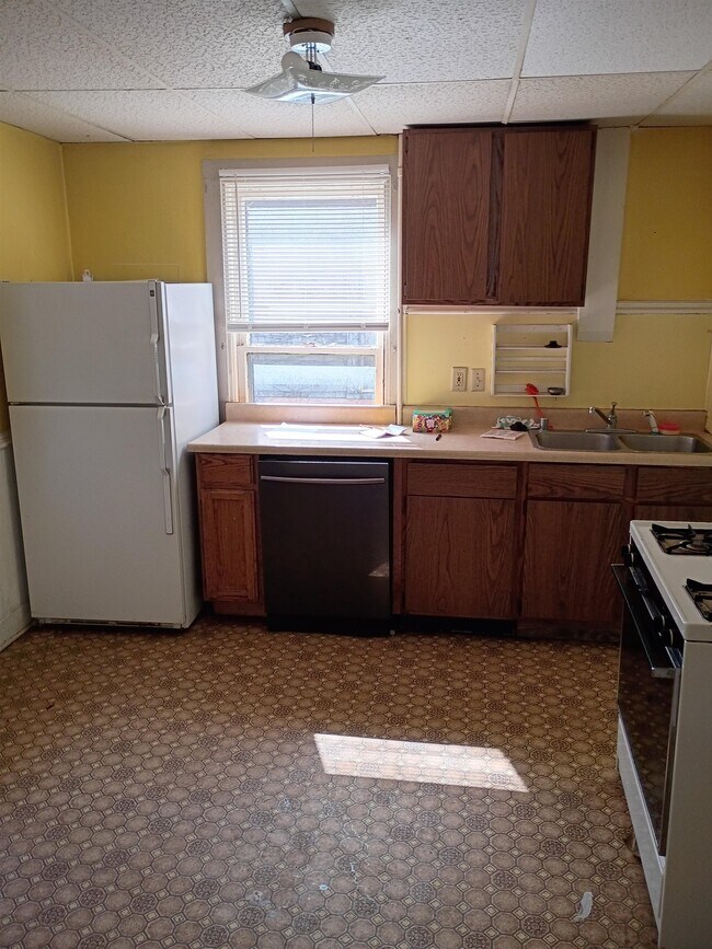 Photo - 511 W Mifflin St