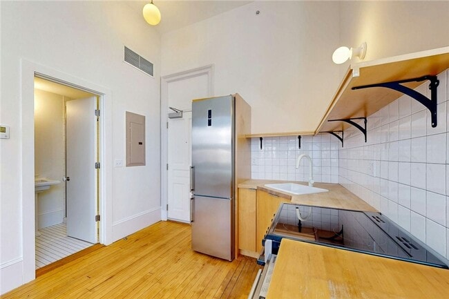 Photo - 225 Weybosset St