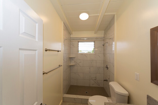 Photo - 723 Hoomalimali St Unit Front 1