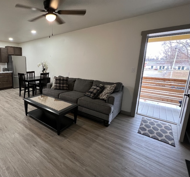 Photo - 534 Lee St Unidad 8