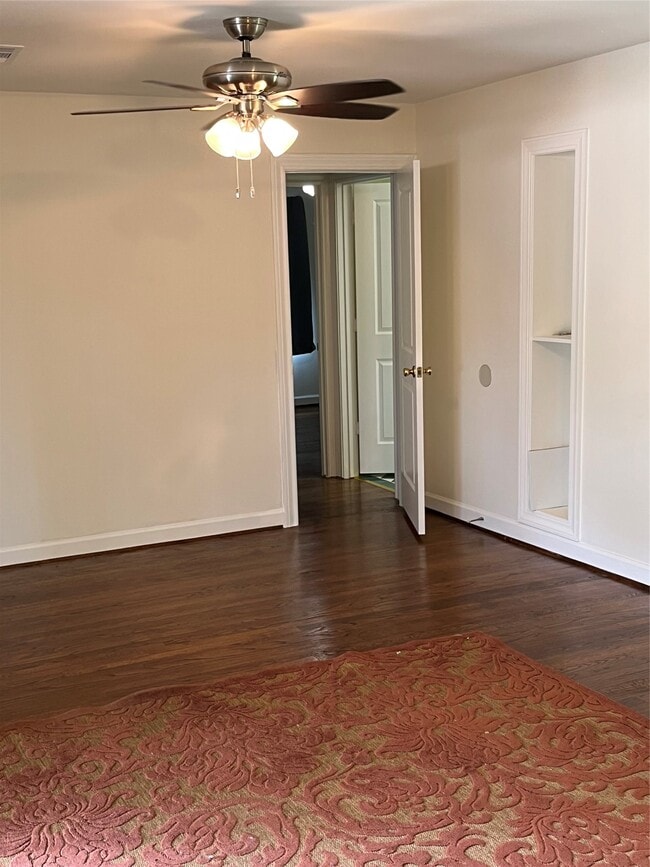 Photo - 7717 Roswell St