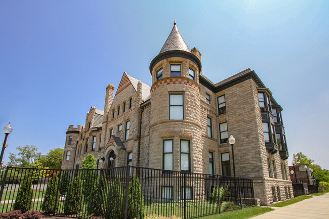 The James Scott Mansion - James Scott Mansion - Peak Midtown Detroit Apartments