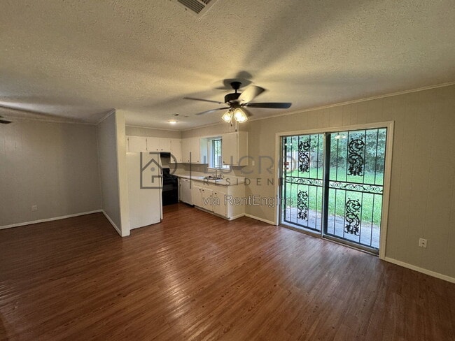 327 Grover Cleveland Cir