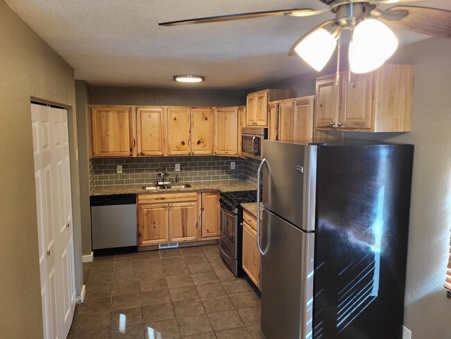 Photo - 2937 Swing Station Way