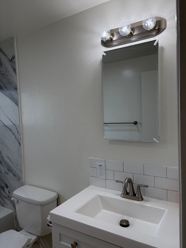 1701 Carver Ct Unit 2