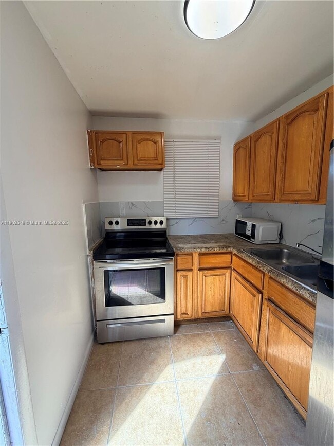 Photo - 1936 NW 71st St