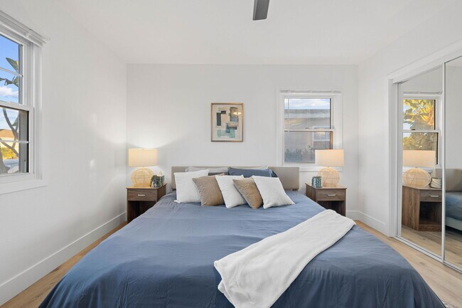 Photo - 3460 Armstrong St