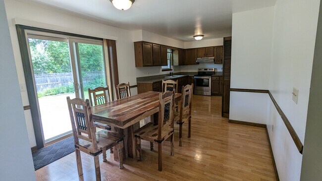 Photo - 2288 Gatesboro Dr E