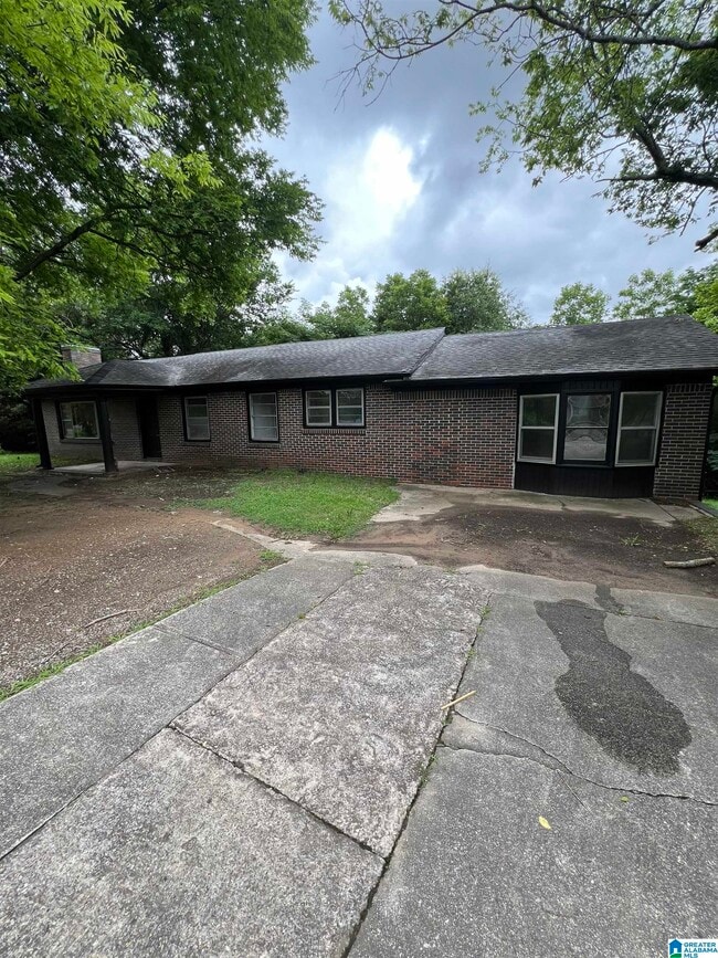 Photo - 905 Lynn Dale Ln