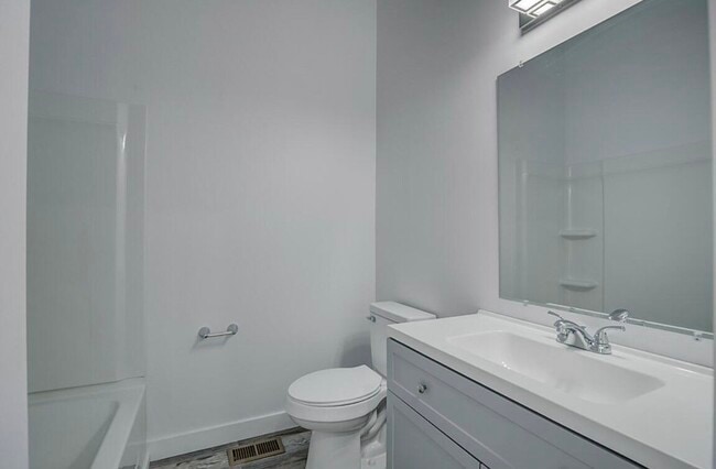 Photo - 1233 Scott St